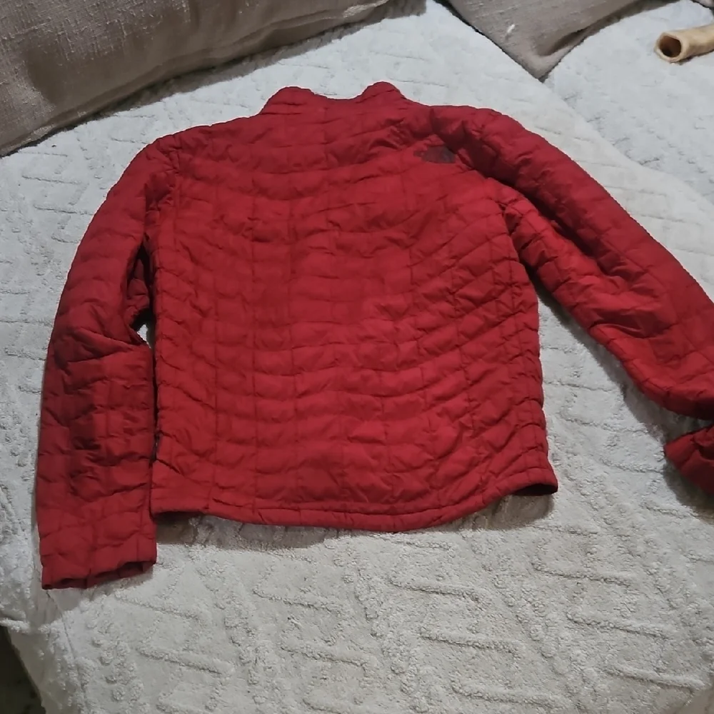 The North Face Women’s Insulated Puffer Jacket Red – Size Missing (See Measureme